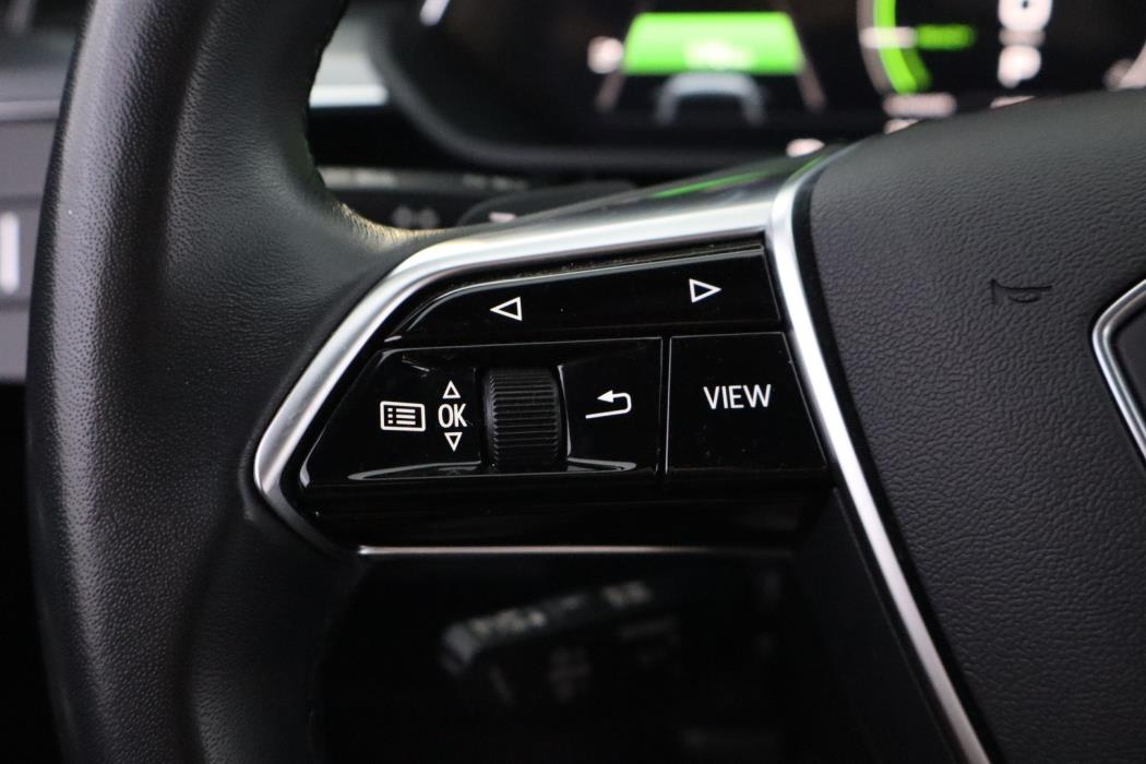 AUDI e-tron 2023