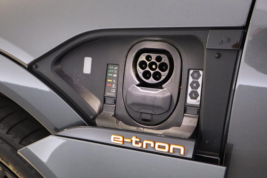 AUDI e-tron 2023