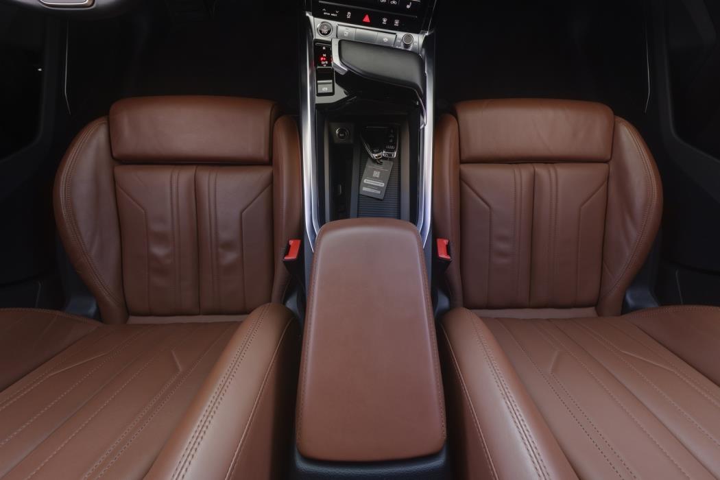 AUDI e-tron 2023