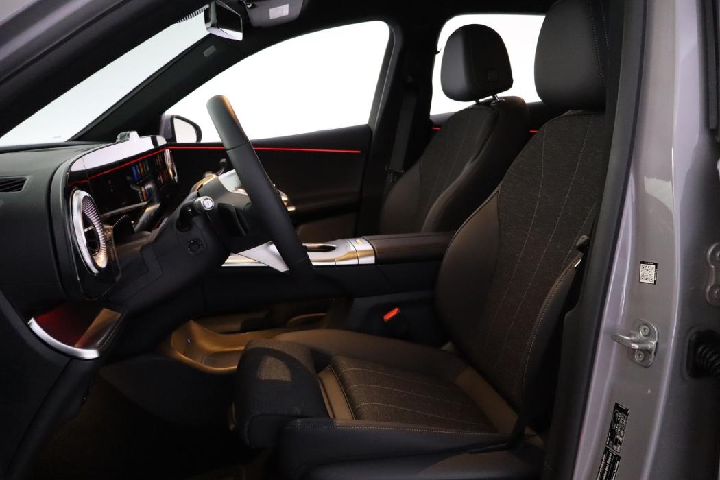 MERCEDES-BENZ GLC 2026