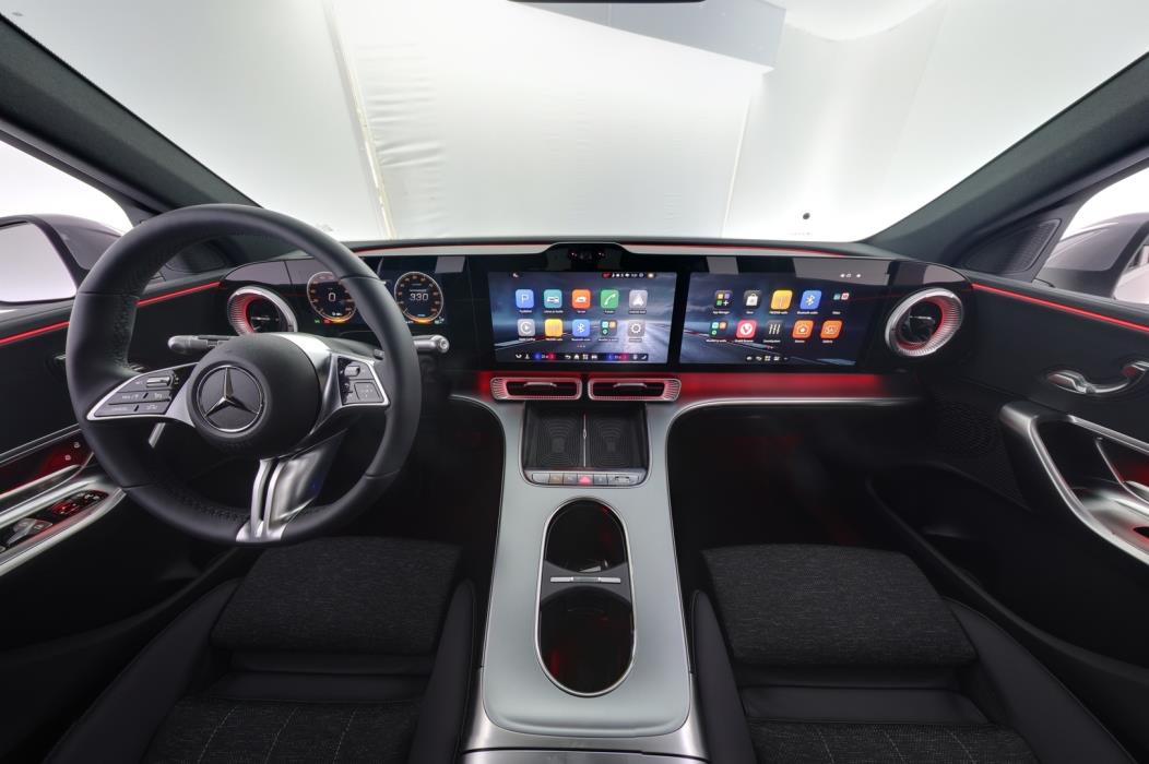MERCEDES-BENZ GLC 2026