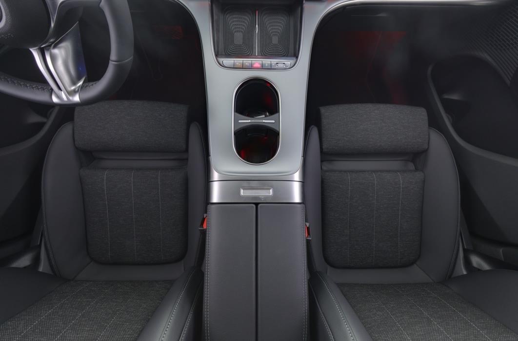 MERCEDES-BENZ GLC 2026
