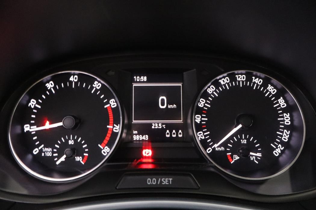 SKODA Fabia 2015