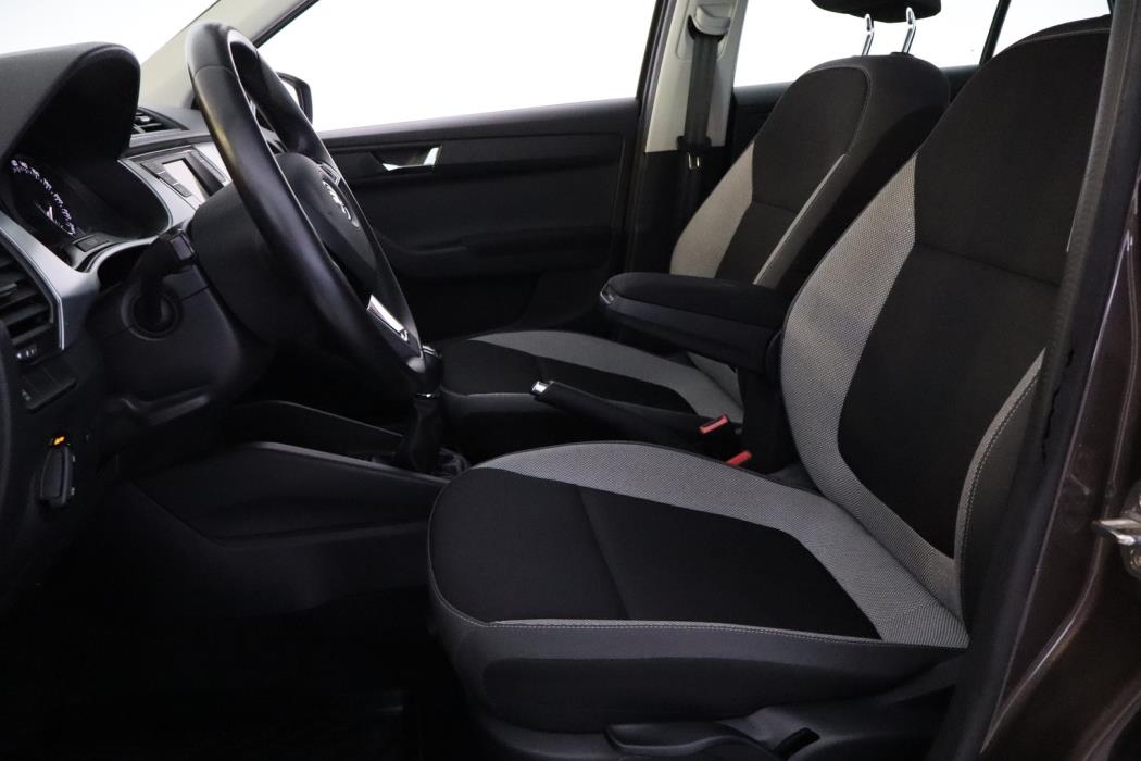 SKODA Fabia 2015