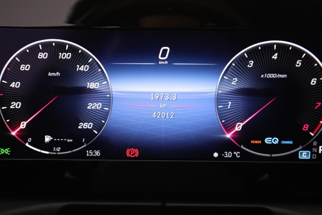 MERCEDES-BENZ C 2022