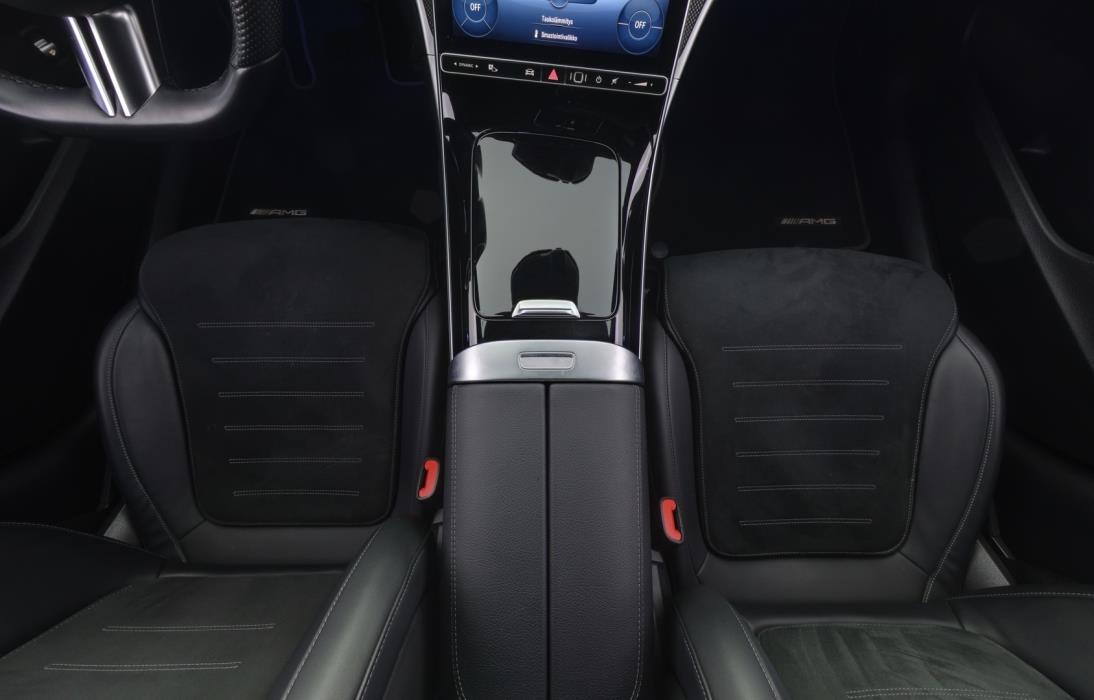 MERCEDES-BENZ C 2022