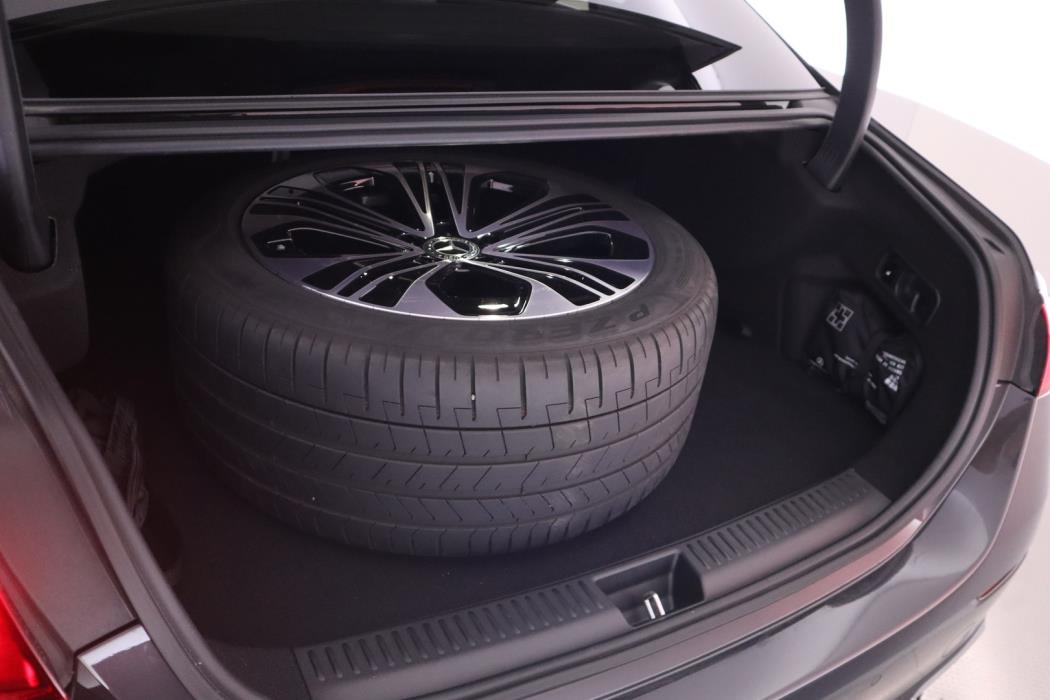 MERCEDES-BENZ E 2024