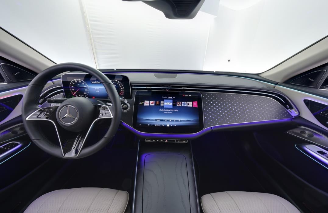 MERCEDES-BENZ E 2024
