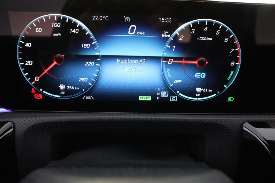 MERCEDES-BENZ A 2023