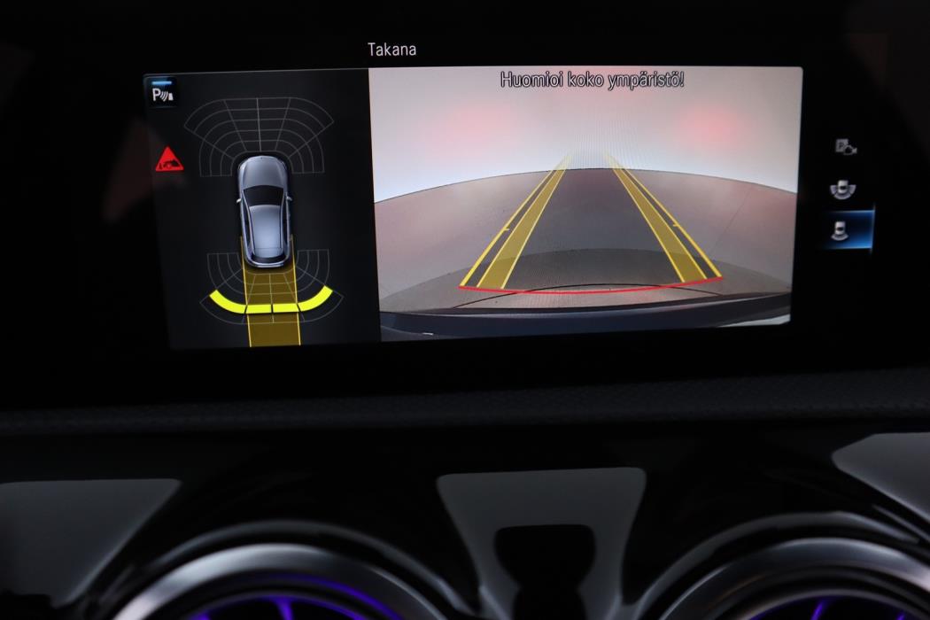 MERCEDES-BENZ A 2023