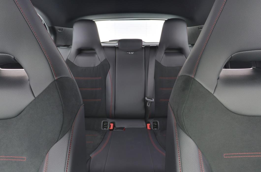 MERCEDES-BENZ A 2023