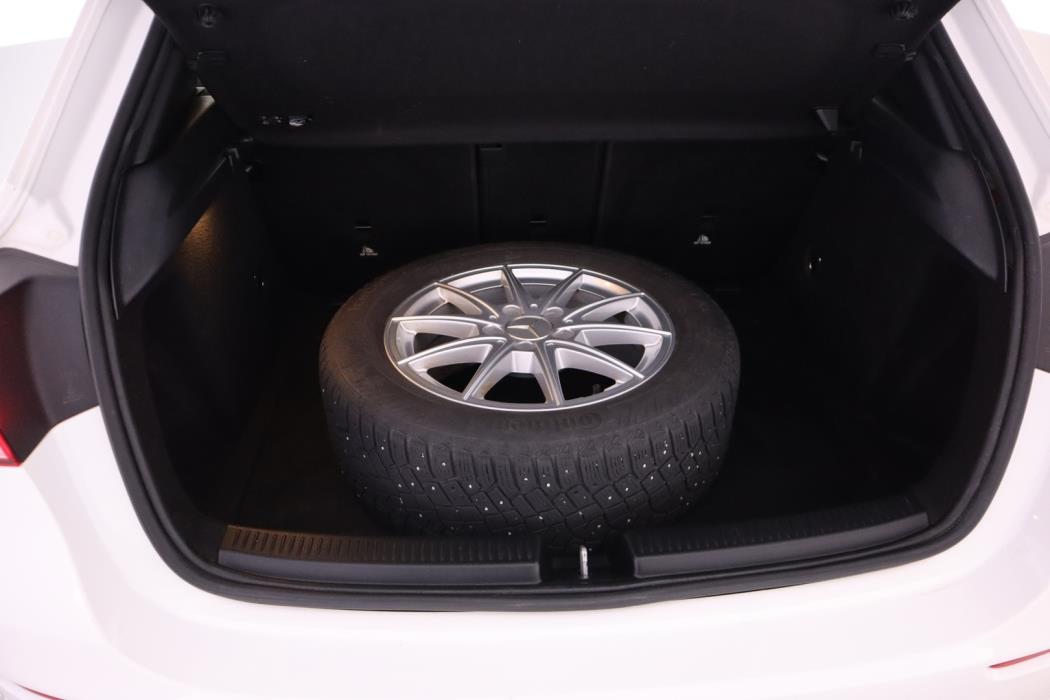 MERCEDES-BENZ A 2019