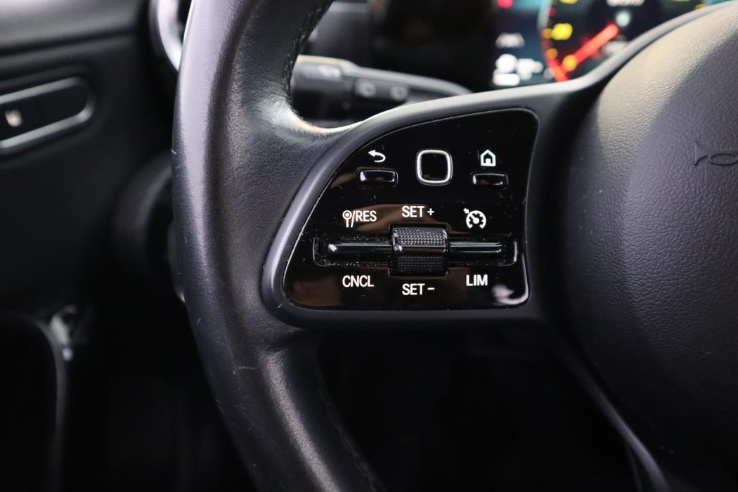 MERCEDES-BENZ A 2019