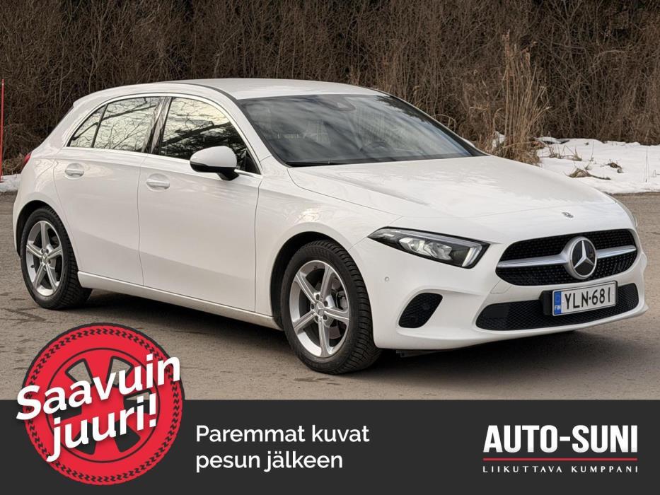 MERCEDES-BENZ A 2022