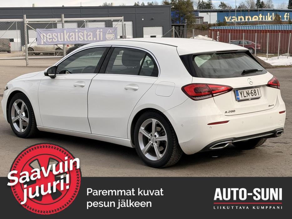 MERCEDES-BENZ A 2022