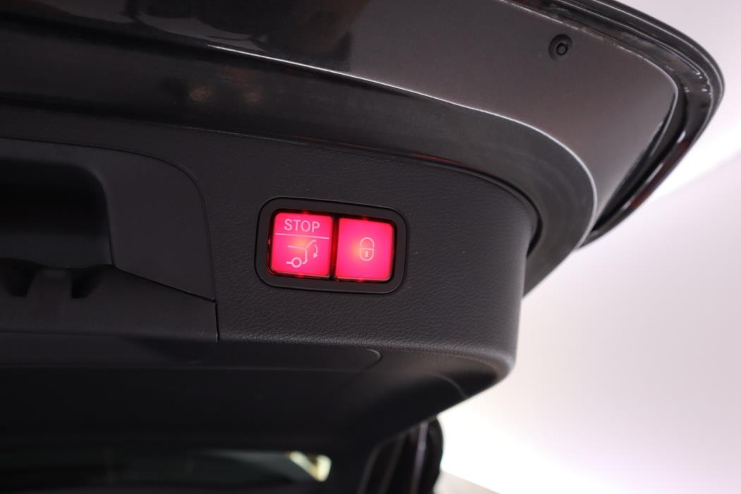 MERCEDES-BENZ EQC 2022