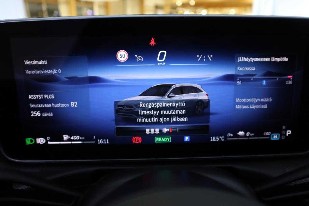 MERCEDES-BENZ C 2024