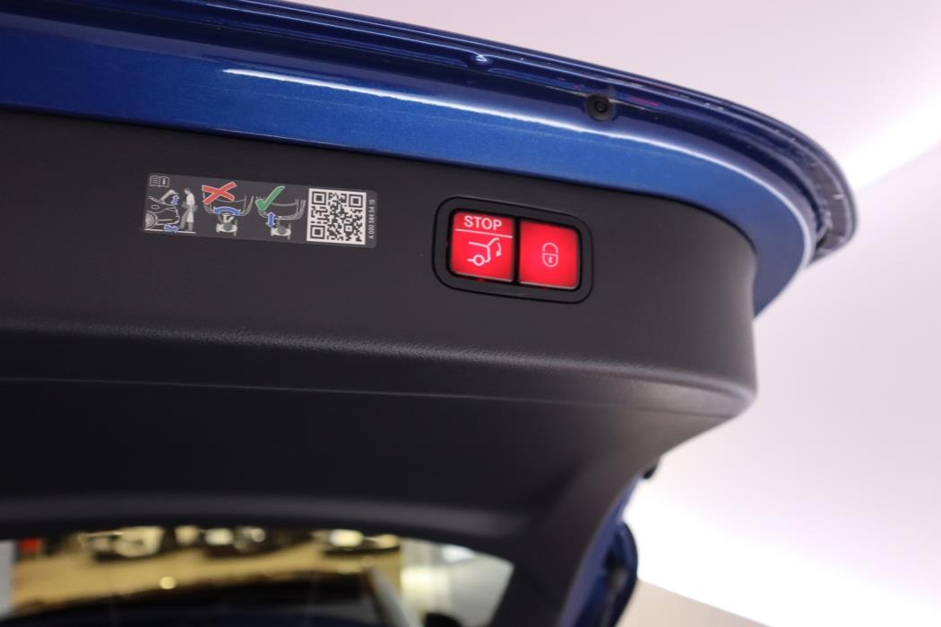 MERCEDES-BENZ C 2024