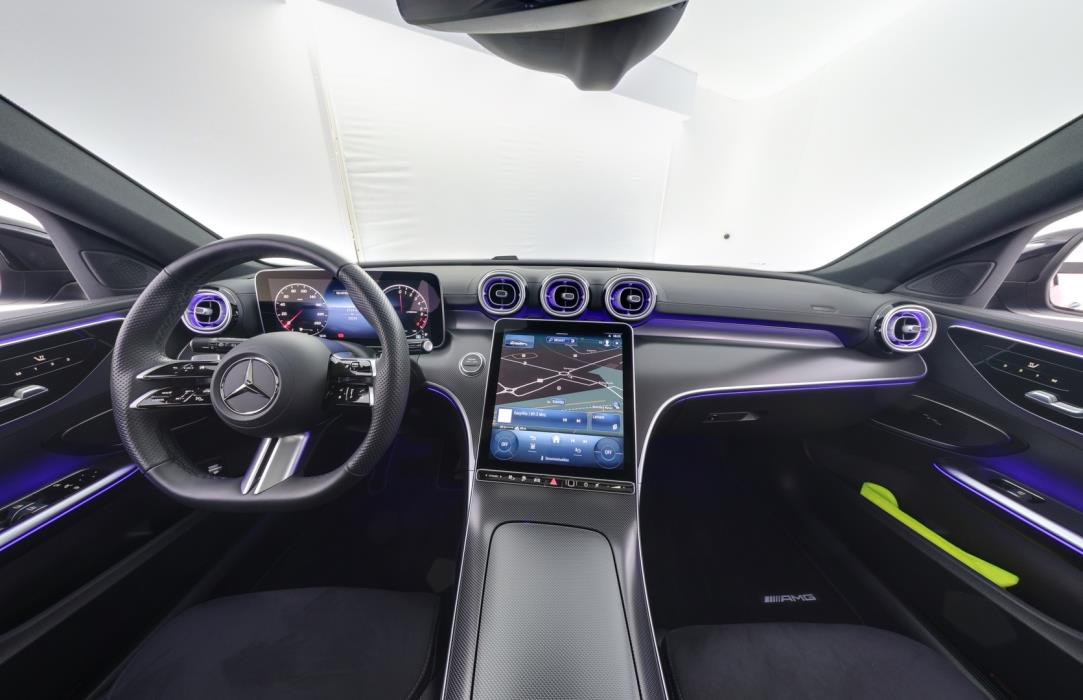MERCEDES-BENZ C 2024