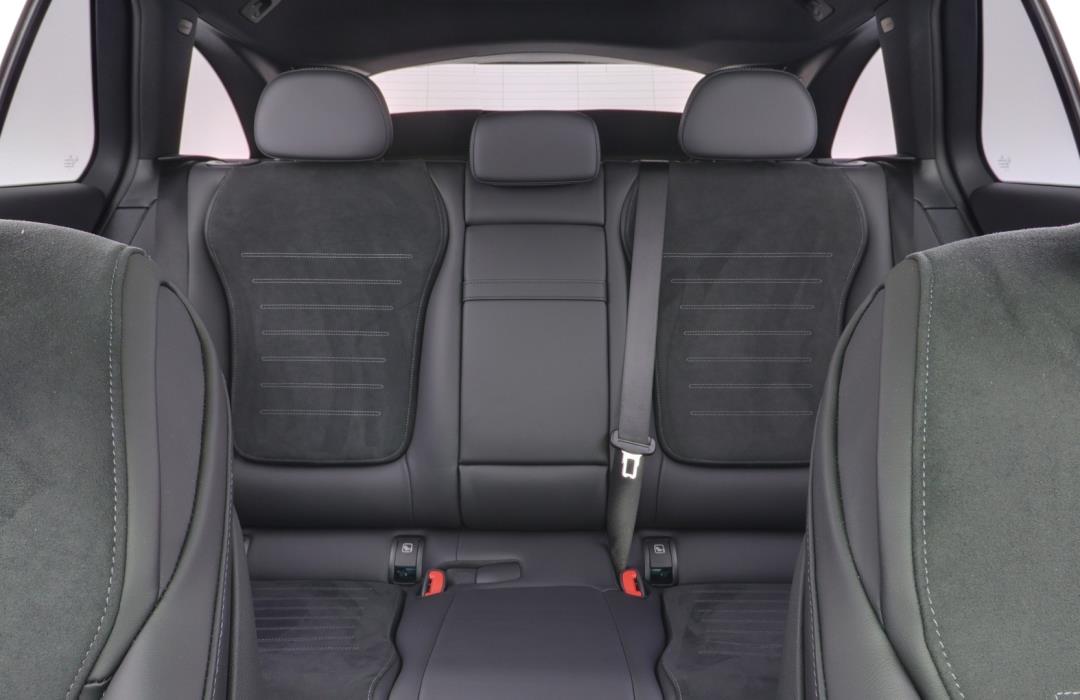 MERCEDES-BENZ C 2024