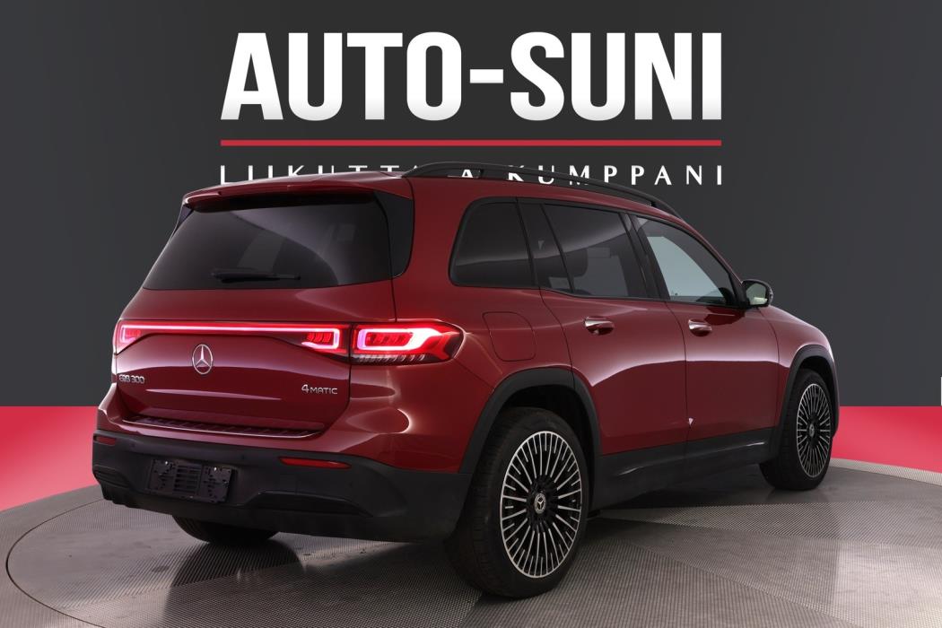 MERCEDES-BENZ EQB 2023