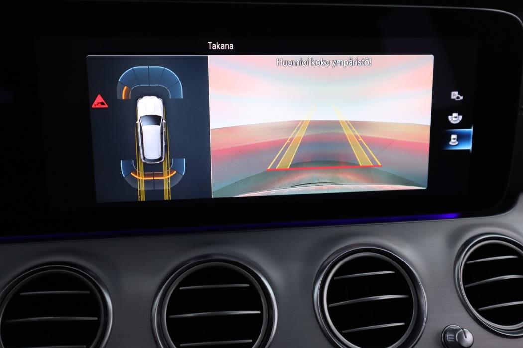 MERCEDES-BENZ E 2021