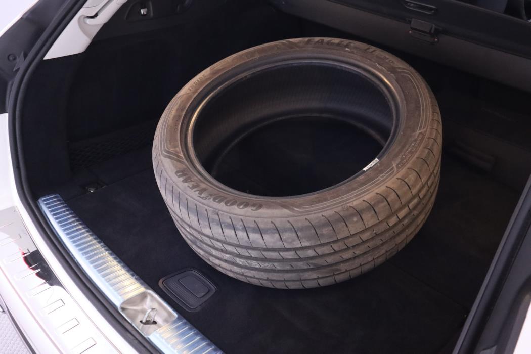 MERCEDES-BENZ E 2021