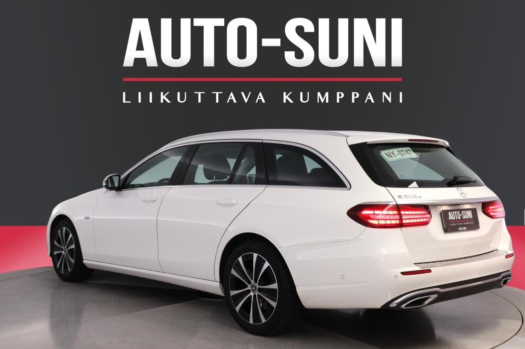 MERCEDES-BENZ E 2021