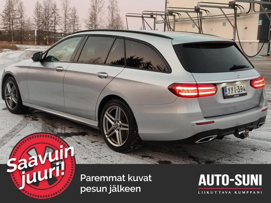 MERCEDES-BENZ E 2022