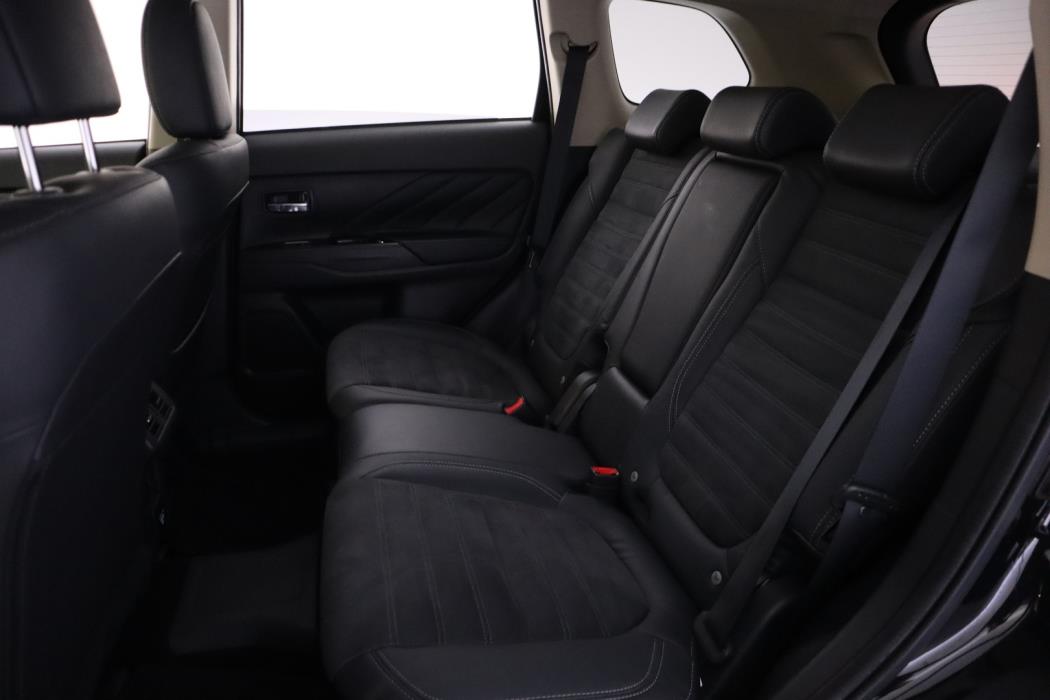 MITSUBISHI Outlander PHEV 2020