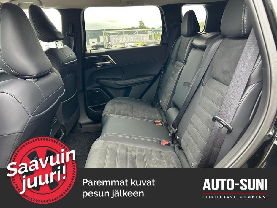 MITSUBISHI Outlander 2026