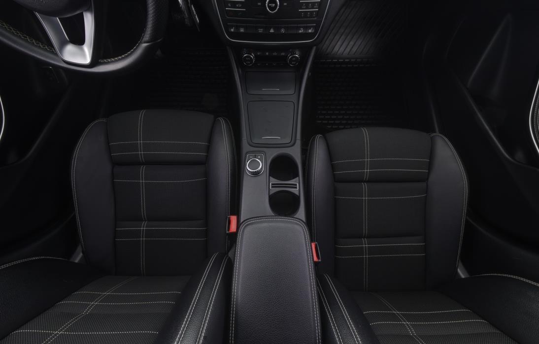 MERCEDES-BENZ GLA 2016