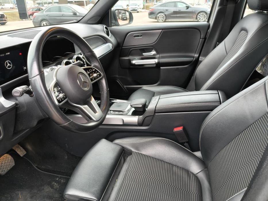 MERCEDES-BENZ GLB 2022