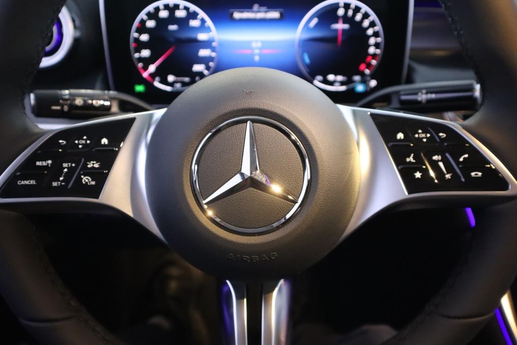 MERCEDES-BENZ GLC 2026