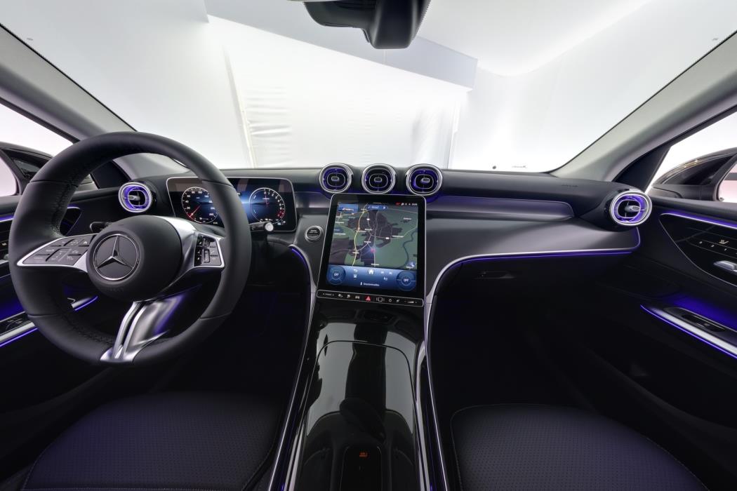 MERCEDES-BENZ GLC 2026