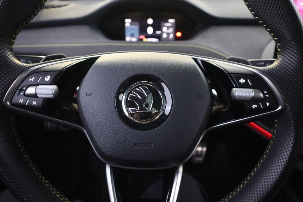 SKODA Enyaq 2025