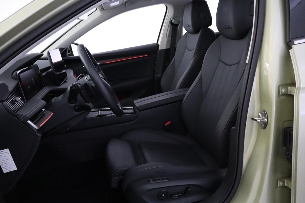 SKODA Superb 2024