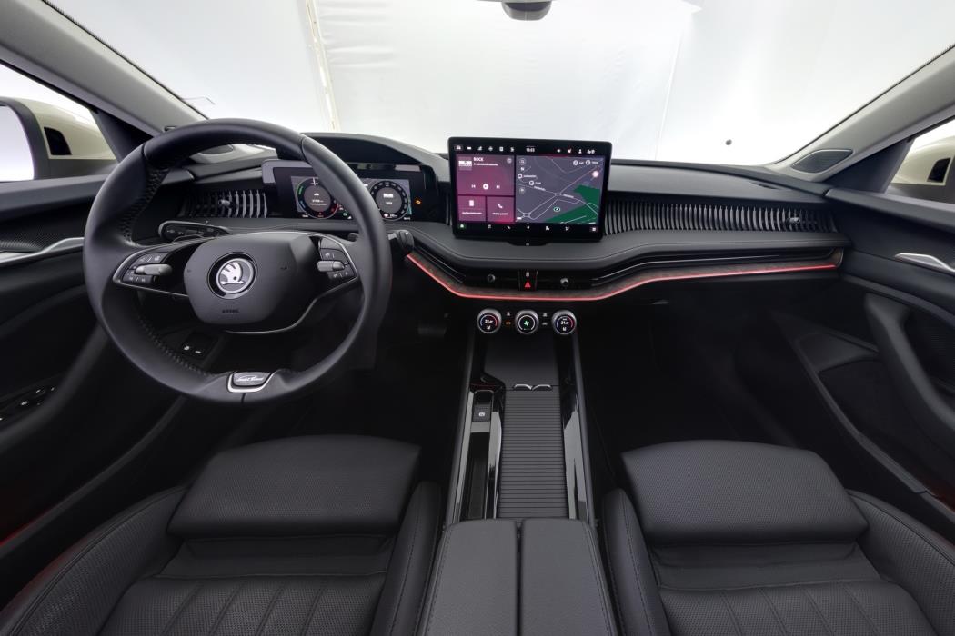 SKODA Superb 2024