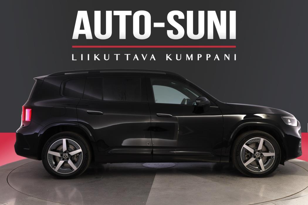MERCEDES-BENZ GLB 2026