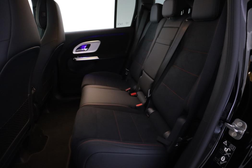 MERCEDES-BENZ GLB 2026