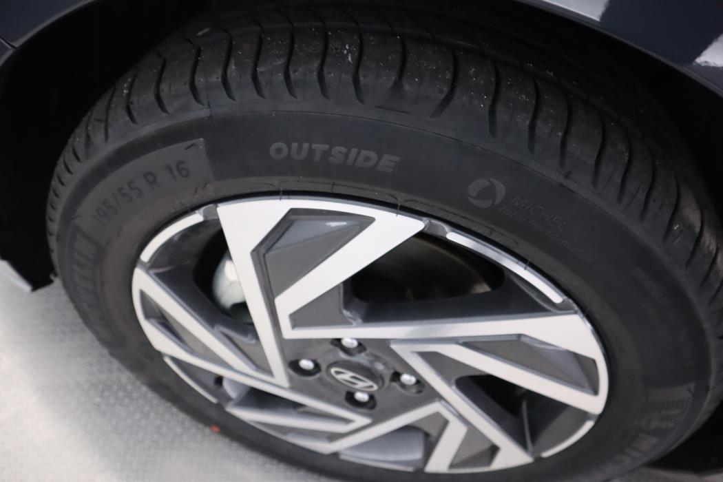 HYUNDAI I20 HATCHBACK 2025