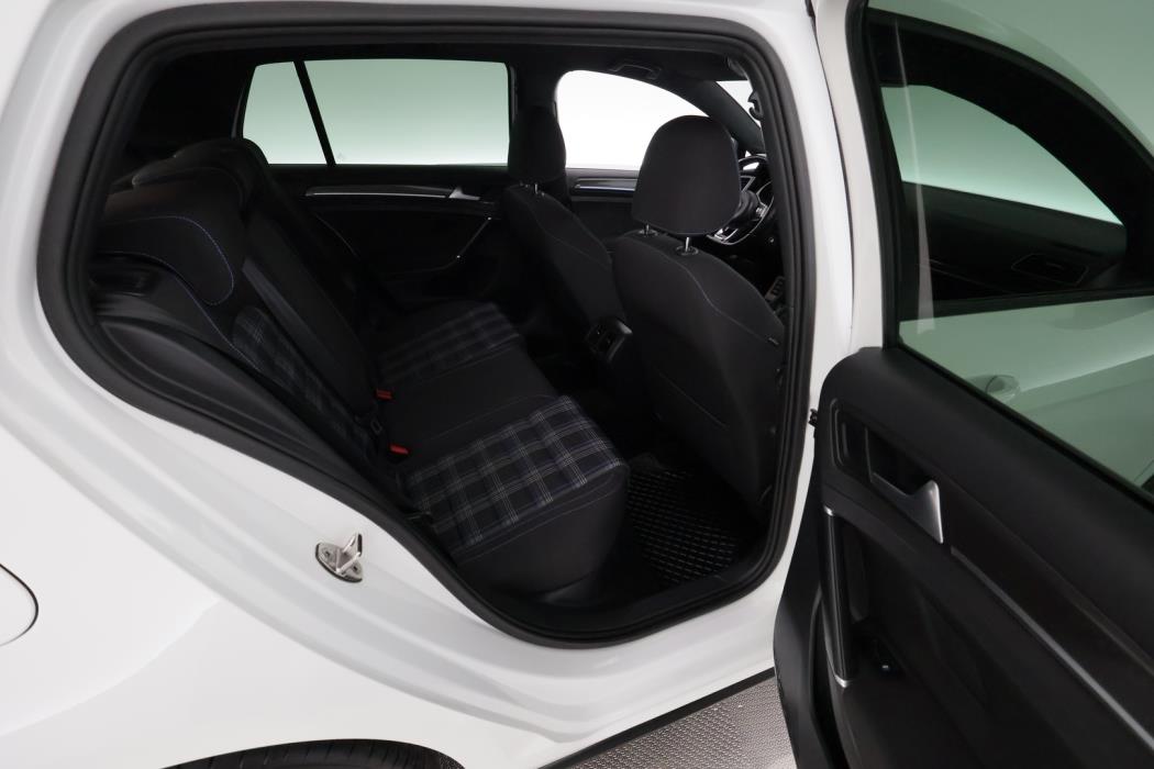 VOLKSWAGEN Golf 2020