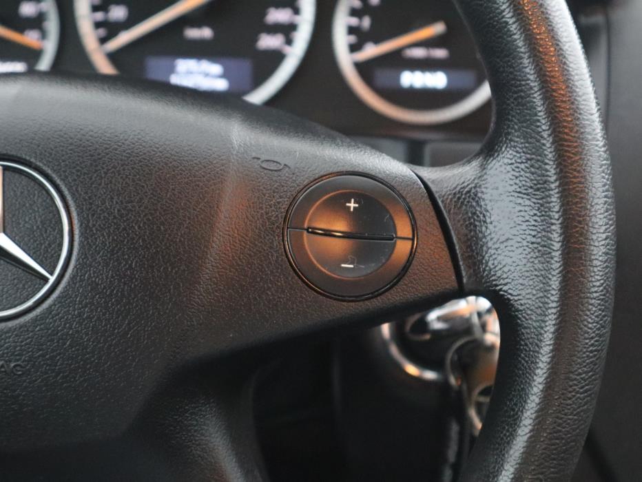 MERCEDES-BENZ C 2009