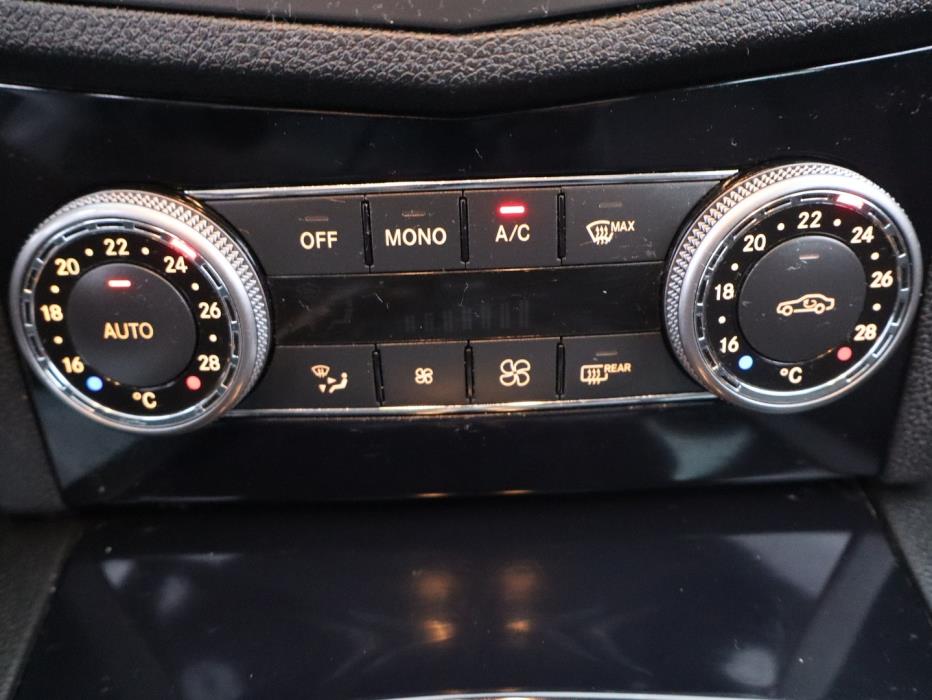 MERCEDES-BENZ C 2009