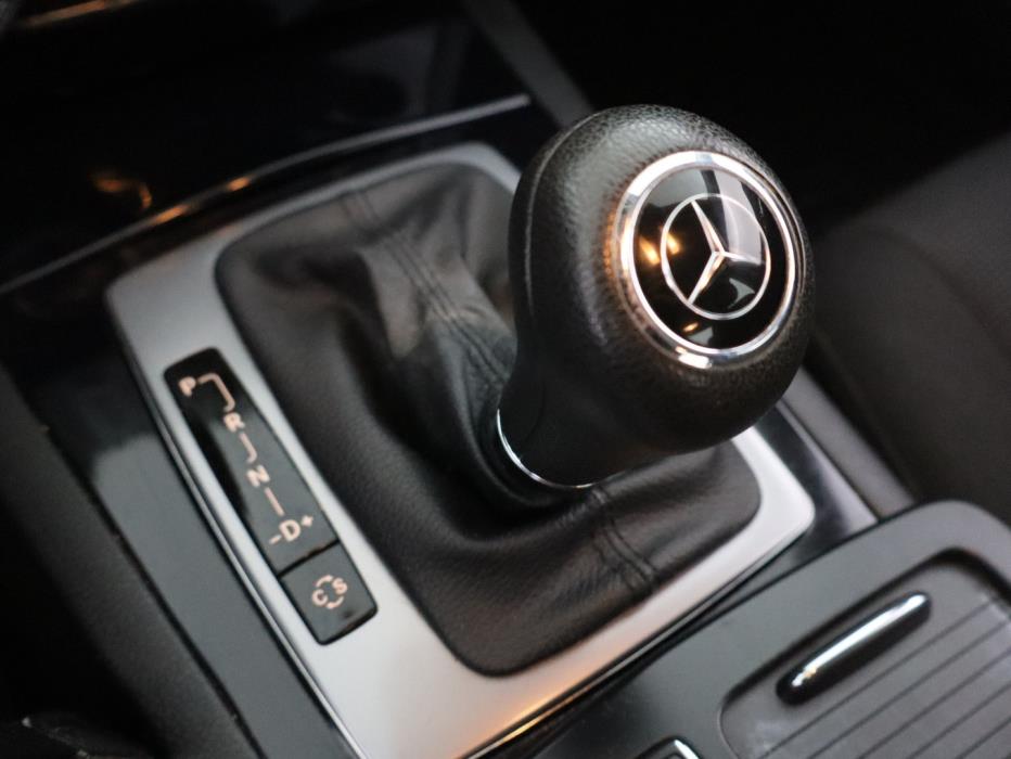 MERCEDES-BENZ C 2009