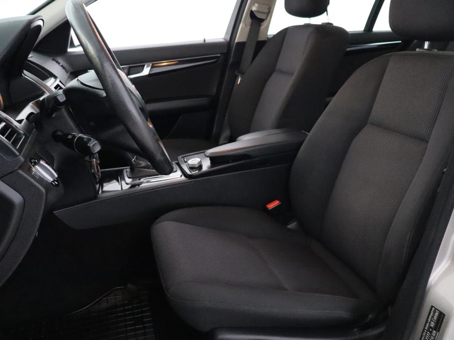 MERCEDES-BENZ C 2009