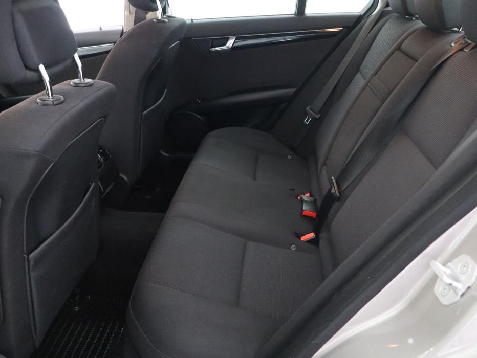 MERCEDES-BENZ C 2009