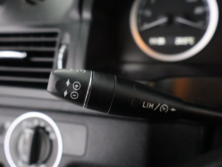 MERCEDES-BENZ C 2008