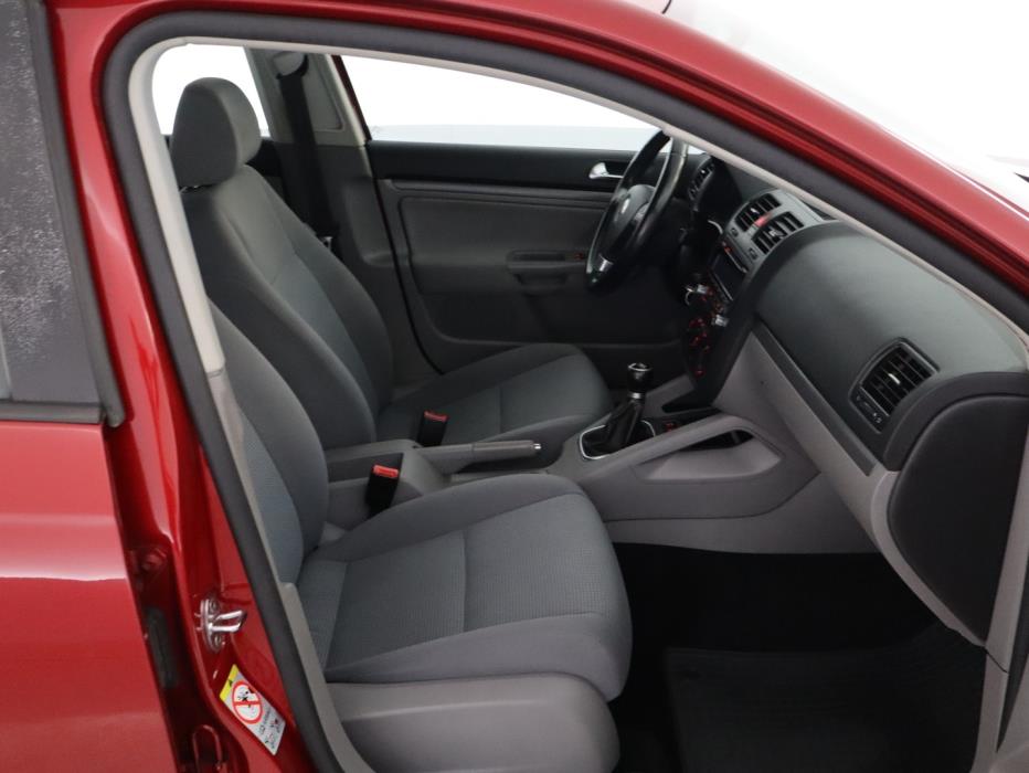 VOLKSWAGEN Golf 2008