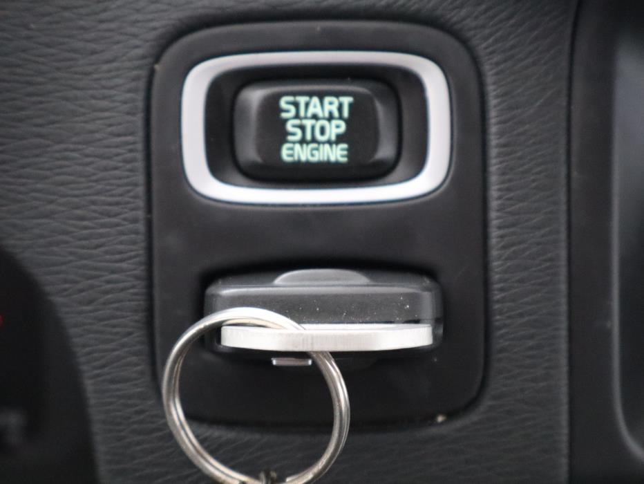 VOLVO V70 2012